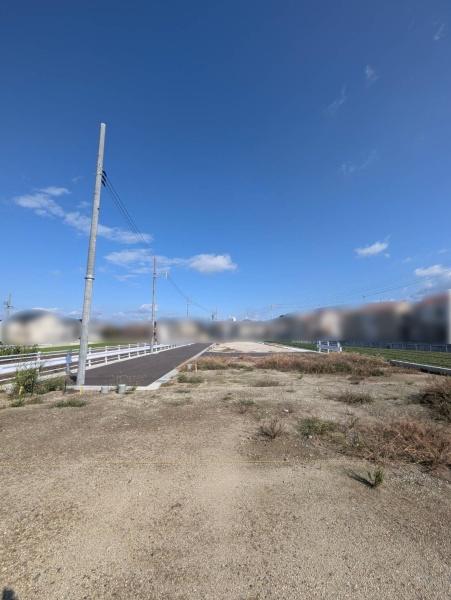 京都市伏見区羽束師鴨川町の土地