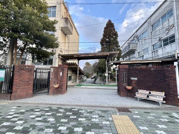 京都市北区紫竹東高縄町の土地(旭丘中学校)