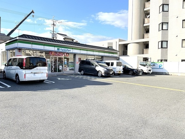コープ野村京都南(ファミリーマート烏丸十条店)
