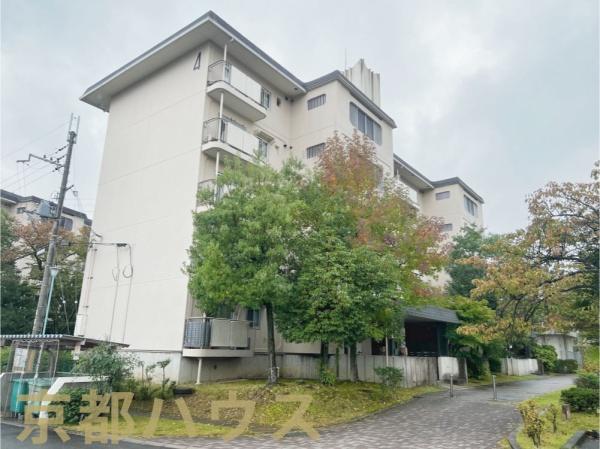 洛西境谷住宅4棟