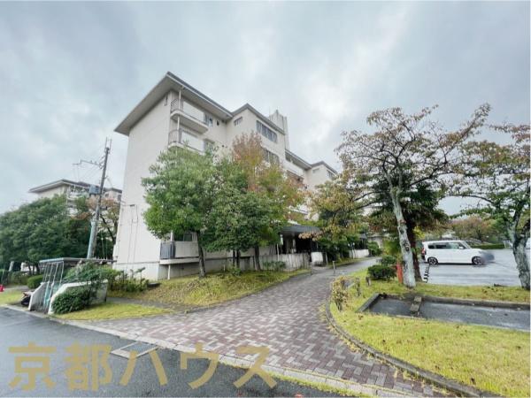 洛西境谷住宅4棟