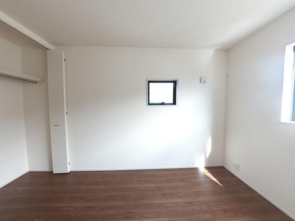 長浜市口分田町新築建売5-1(洋室)