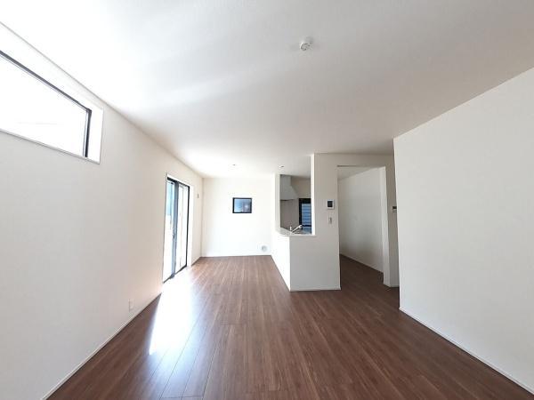 長浜市口分田町新築建売5-1(リビング)