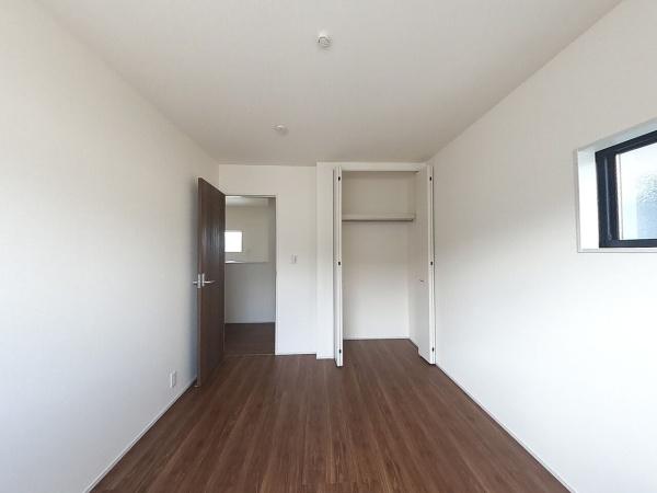 長浜市口分田町新築建売5-1(洋室)