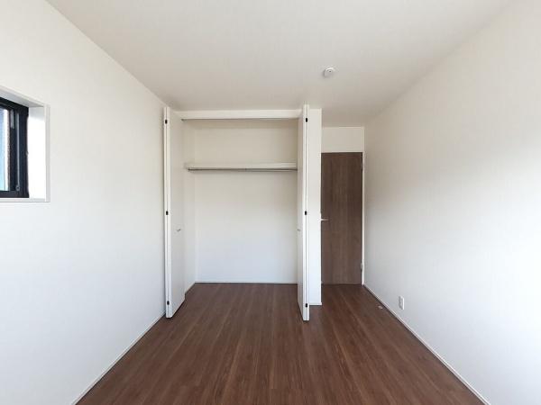 長浜市口分田町新築建売5-1(洋室)