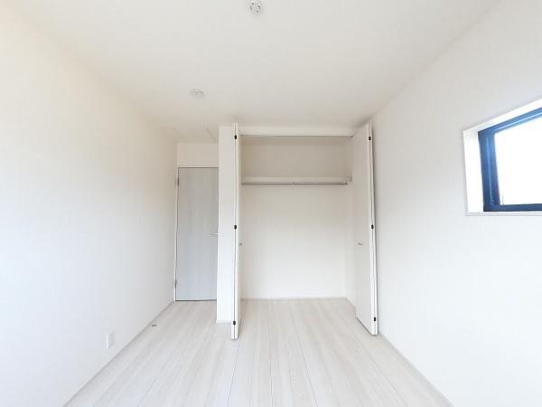 長浜市口分田町新築建売5-2(洋室)