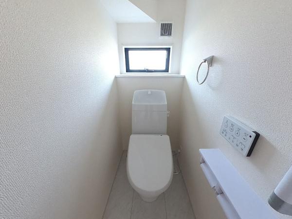 長浜市口分田町新築建売5-2(トイレ)