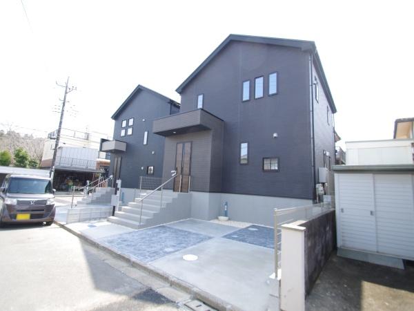 グラファーレ　成田市　中台９期　全２棟　１号棟