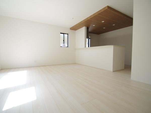 グラファーレ　成田市　中台９期　全２棟　１号棟