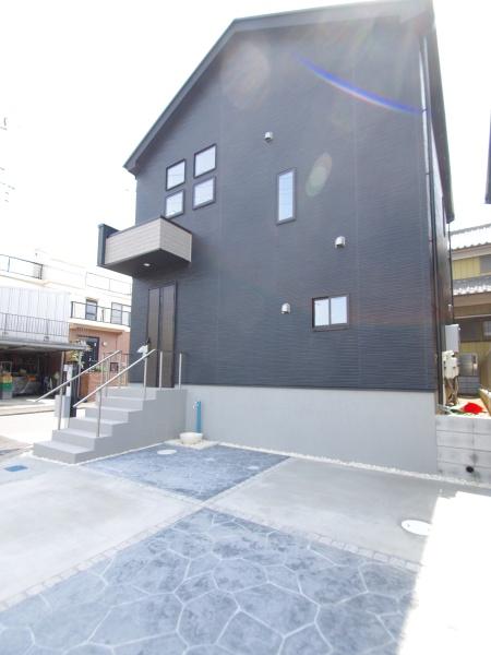 グラファーレ　成田市　中台９期　全２棟　２号棟
