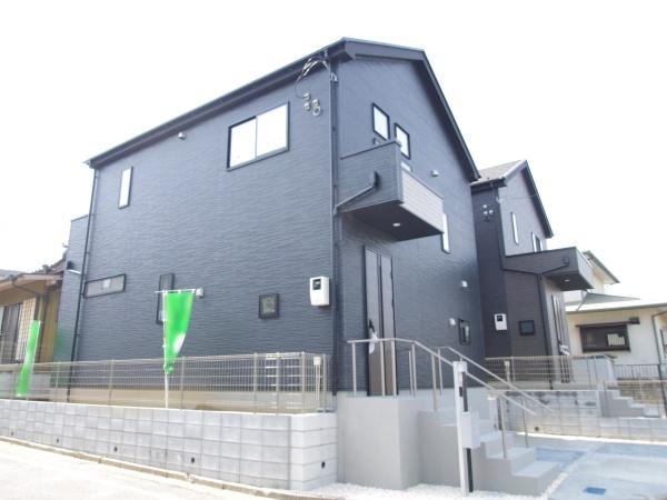 グラファーレ　成田市　中台９期　全２棟　２号棟