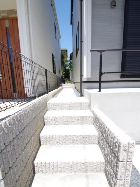 四街道市　旭ケ丘　４丁目　全２棟　２号棟