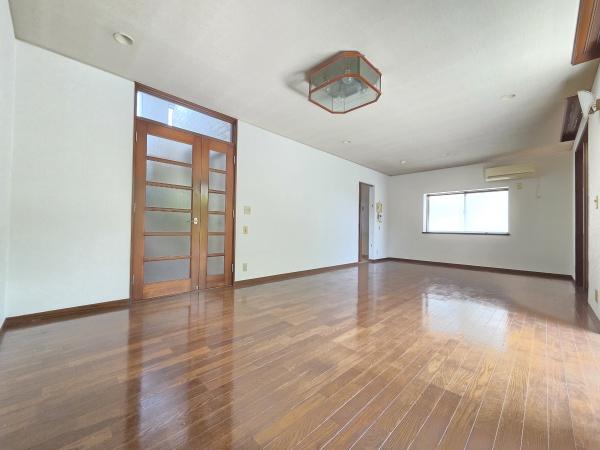 東金市日吉台5丁目の中古一戸建て(リビング)