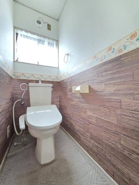 東金市日吉台5丁目の中古一戸建て(トイレ)