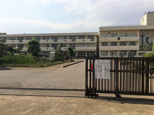 八街市 八街ほ T区 5号棟(八街市立実住小学校)