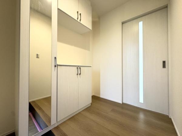ライフベース　富里市　七栄　全７区画　２号棟