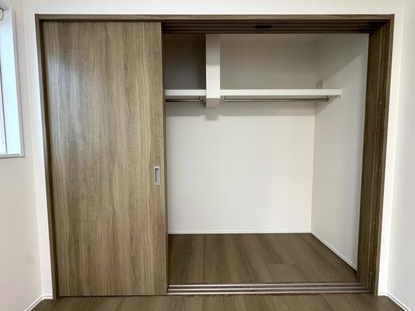 ライフベース　富里市　七栄　全７区画　３号棟