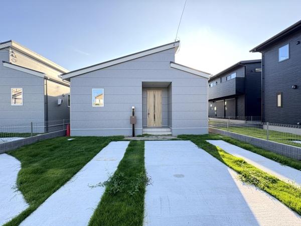 ライフベース　富里市　七栄　全７区画　３号棟