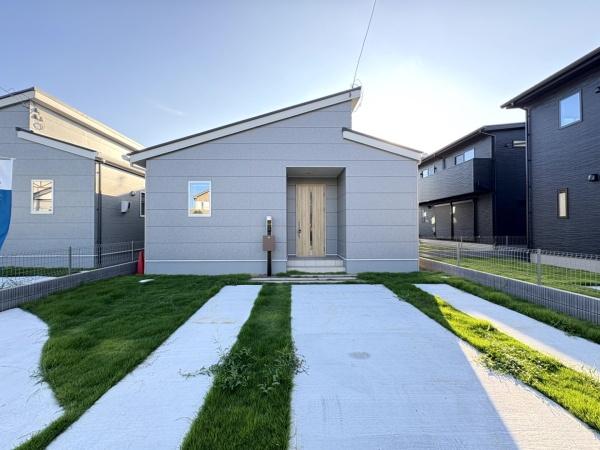 ライフベース　富里市　七栄　全７区画　３号棟