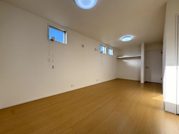 ライフベース　富里市　七栄　全７区画　７号棟