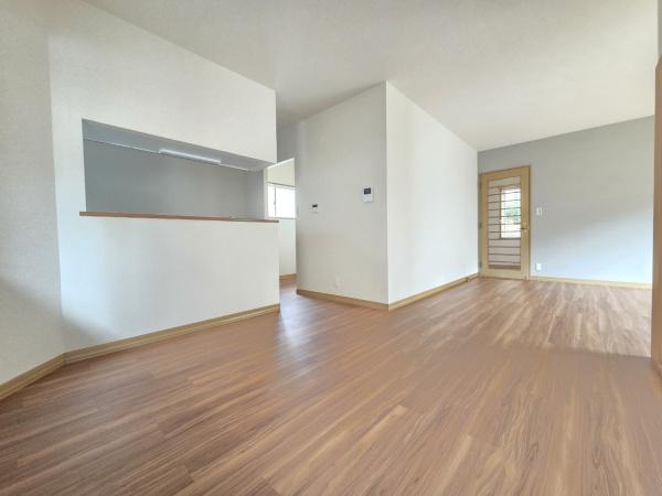 佐倉市白銀2丁目の中古一戸建て(リビング)