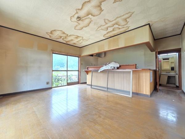 大網白里市永田の中古一戸建て(リビング)