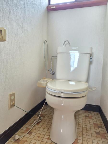 大網白里市永田の中古一戸建て(トイレ)