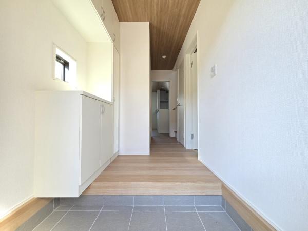グラファーレ　佐倉市　石川４期　全２棟　１号棟