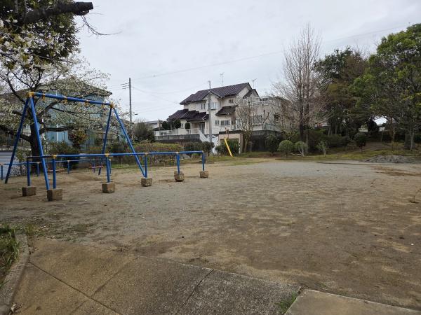 八街市八街ろの中古一戸建て(みどり台第2児童公園)
