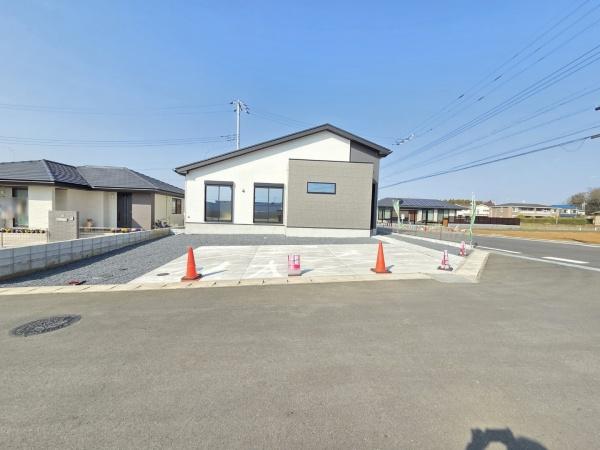 富里市　御料　１期　全３棟　２号棟