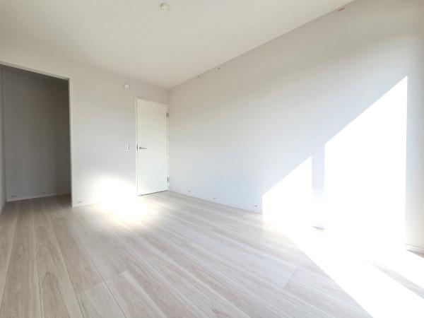 富里市　御料　１期　全３棟　２号棟