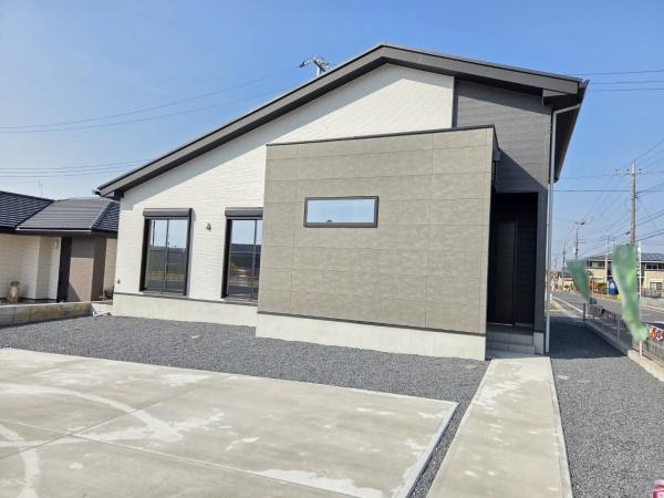 富里市　御料　１期　全３棟　２号棟