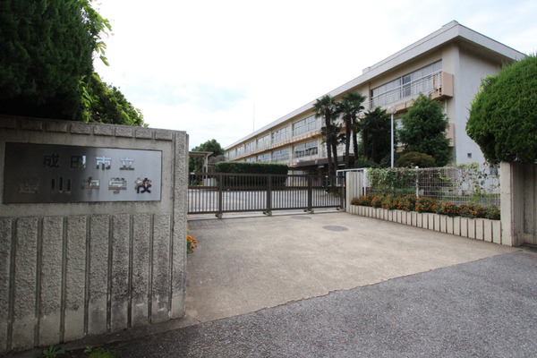 フェリディアガーデン成田市大清水　全２棟２号棟(成田市立遠山中学校)