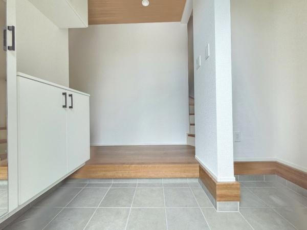 グラファーレ　佐倉市　石川５期　全３棟　１号棟