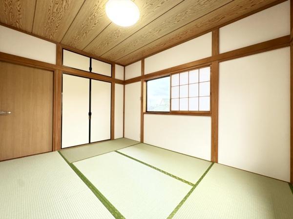 八街市八街ほの中古一戸建て