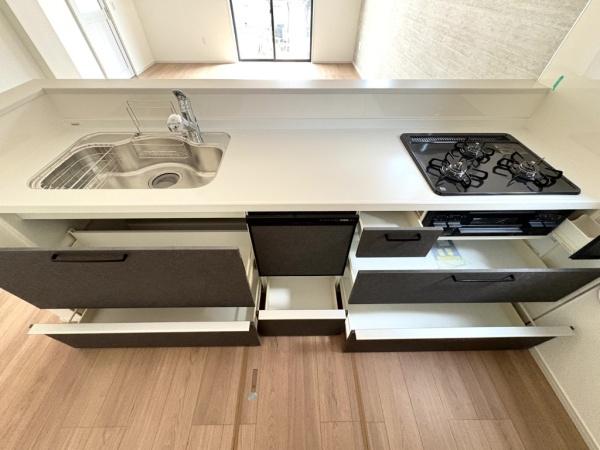 リガーレ　成田市　土屋１期　全２棟　１号棟