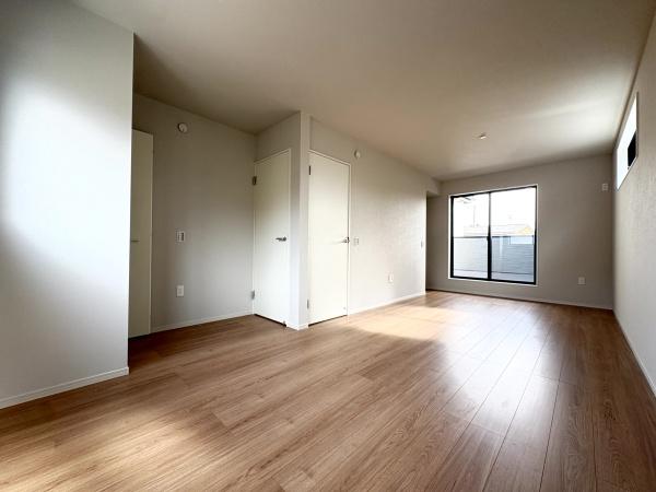 リガーレ　成田市　土屋１期　全２棟　２号棟