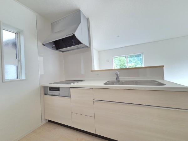 成田市　寺台　第１　全１棟　１号棟