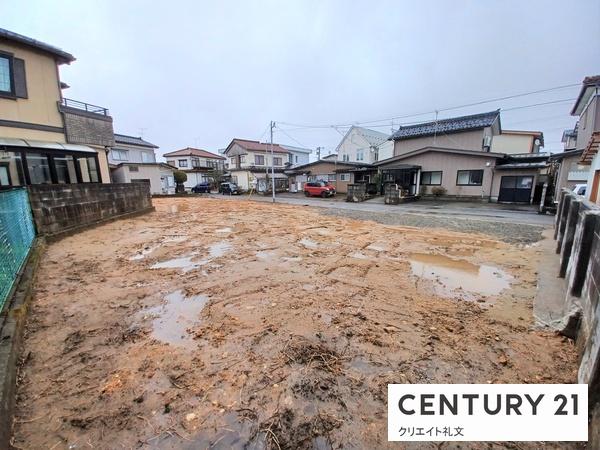 鶴岡市鳥居町