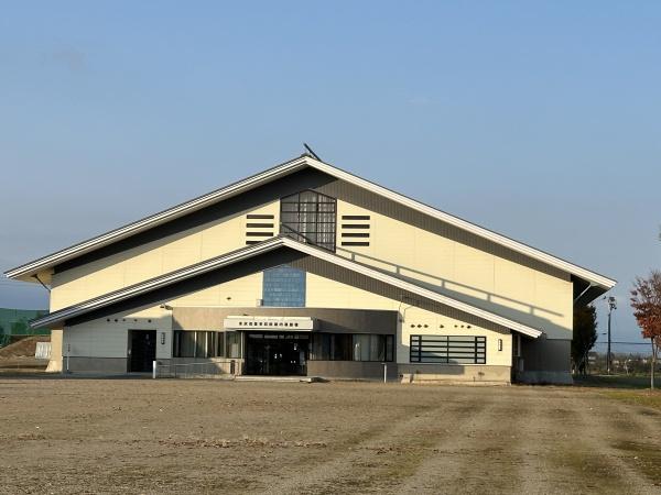 米沢市塩井町塩野の新築一戸建(米沢市営多目的屋内運動場)