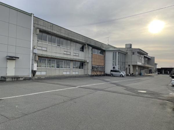 米沢市中田町の土地(米沢市立窪田小学校)