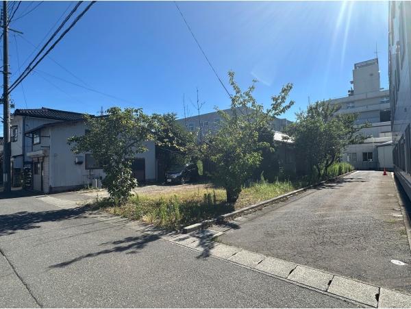 鶴岡市文園町の土地