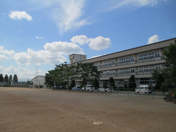 寒河江市元町4丁目の新築一戸建(寒河江市立陵南中学校)