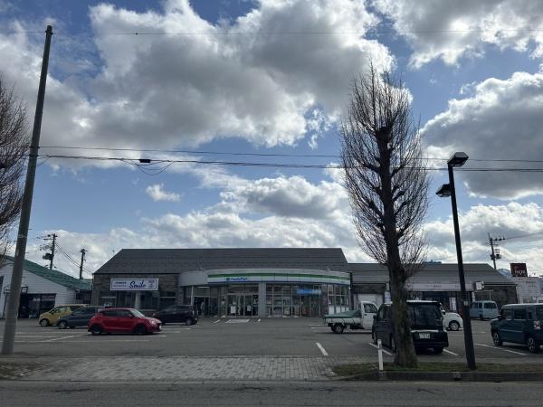 鶴岡市苗津町の土地(ファミリーマート鶴岡伊勢原店)