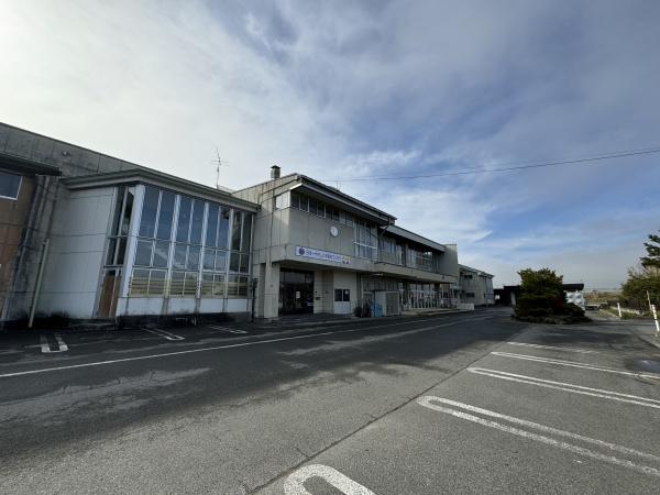 米沢市中田町の土地(米沢市立窪田小学校)