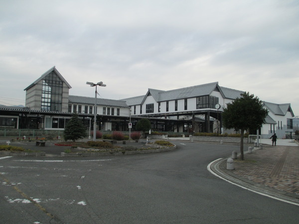 上山市栄町１丁目店舗(かみのやま温泉駅(JR奥羽本線))