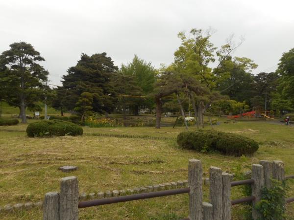 シャンポール六日町(薬師公園)