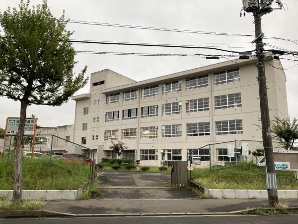 仙台市泉区長命ケ丘５丁目の新築一戸建(長命ケ丘中学校)