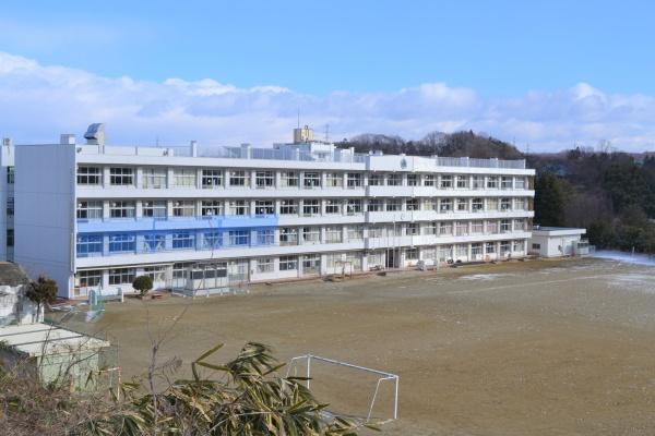 仙台市泉区泉ケ丘２丁目の中古一戸建て(仙台市立将監東中学校)