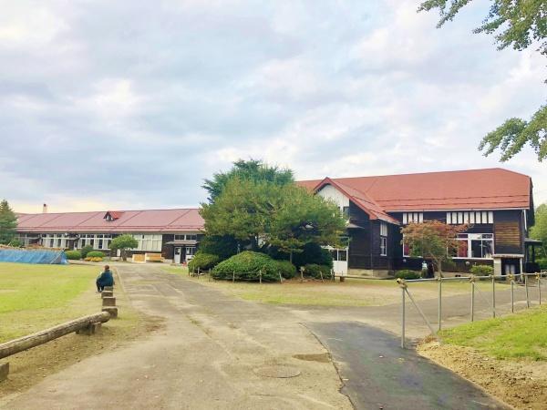 仙台市泉区根白石字町東の土地(仙台市立根白石小学校)